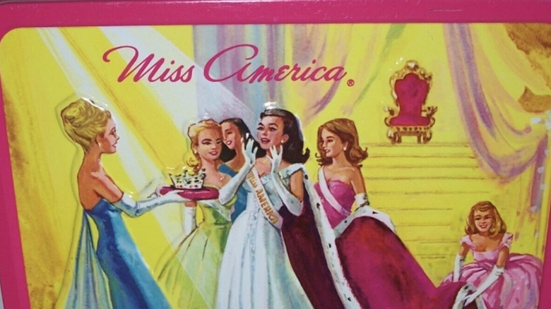 Miss America lunch box