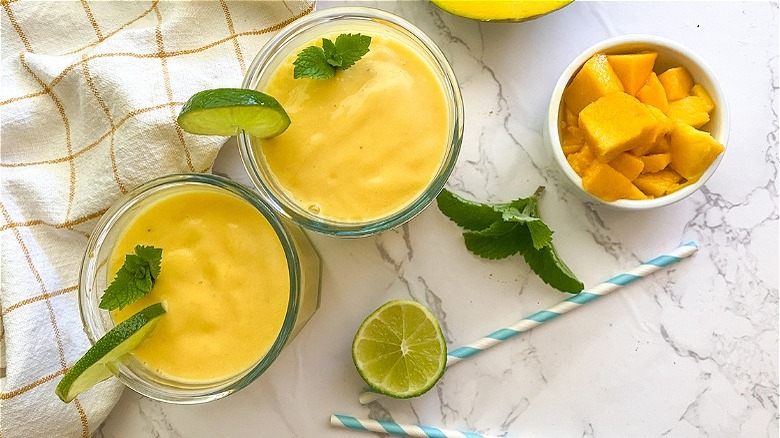 Sonniges Mango Smoothie — Rezepte Suchen