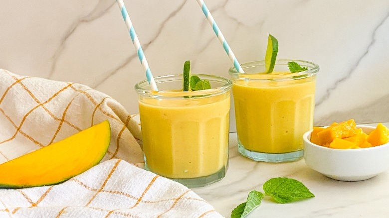 smoothie in glasses