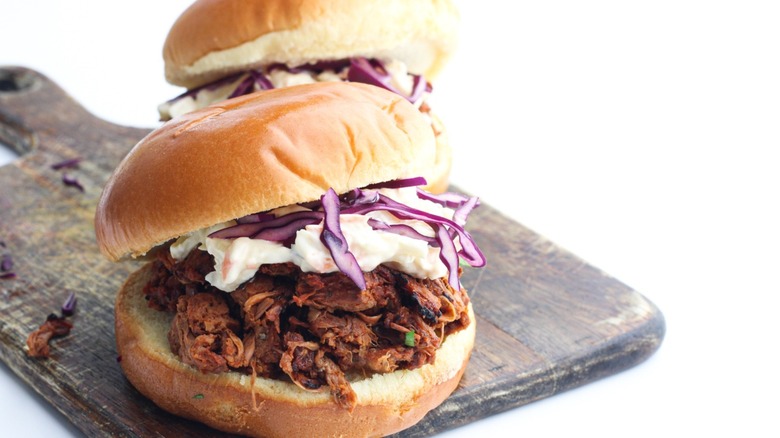 Vegan Pulled Pork Sandwiches