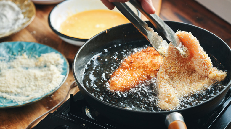 Frying cutlets in pan