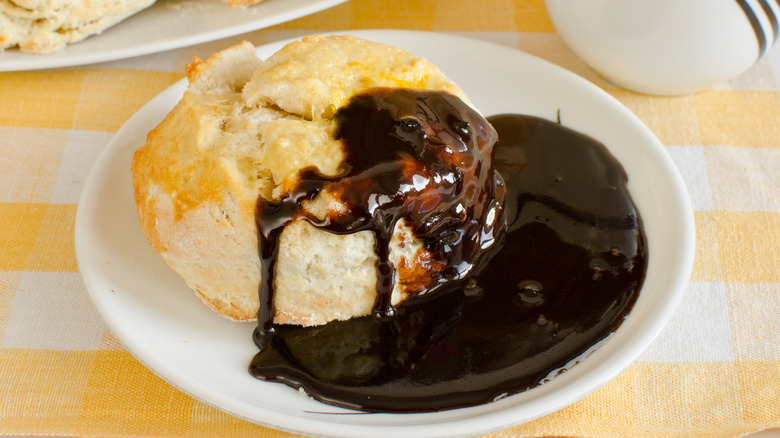 Biscuit with chocolate gravy on a plate