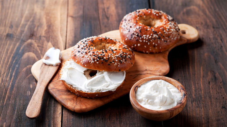 Bagel with cream cheese