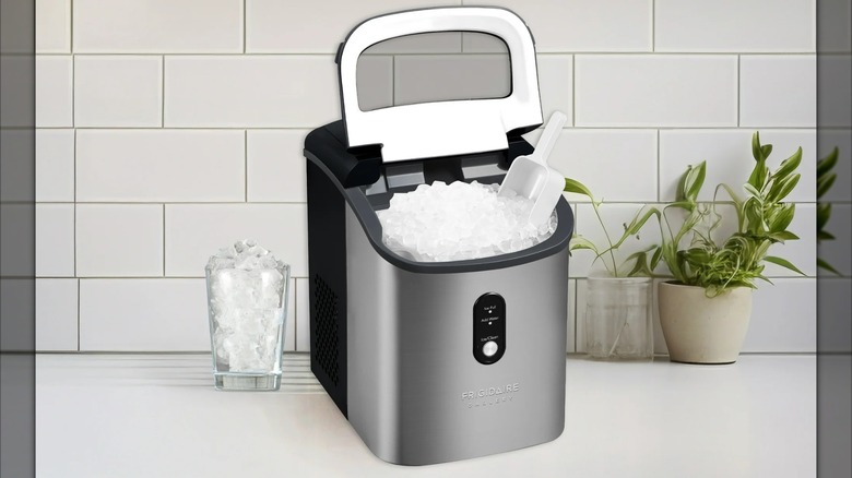 Frigidaire Gallery Nugget Ice Maker