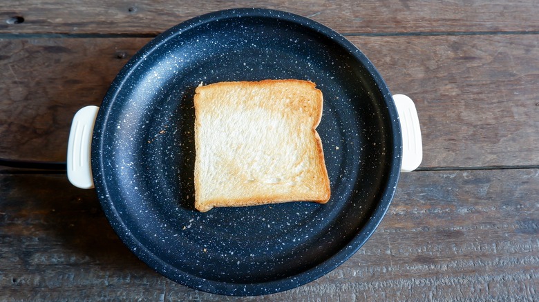 electric skillet toast