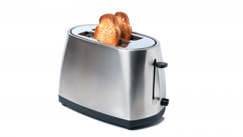 Never Burn Bread Again (Hopefully) Thanks to This Glass Toaster