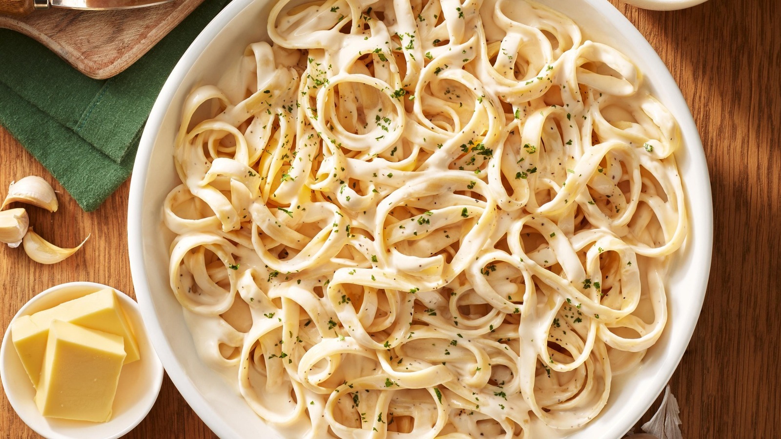 We May Finally Know How Olive Garden's Alfredo Sauce Is Made