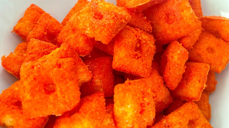 cheez-it puff'd scorchin' hot cheddar