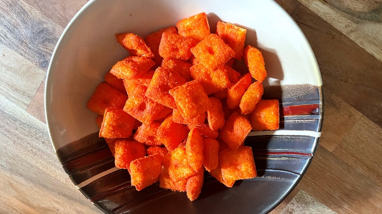 cheez-it puff'd wood background