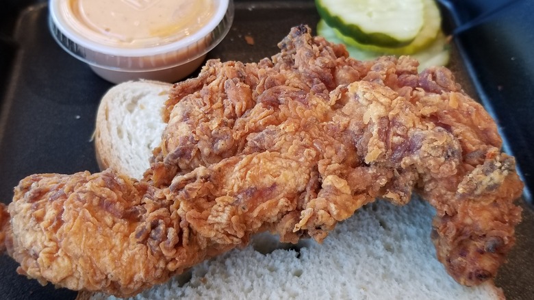 no spice Dave's Hot Chicken tender