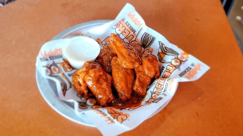 Hooters Ghost Pepper wings