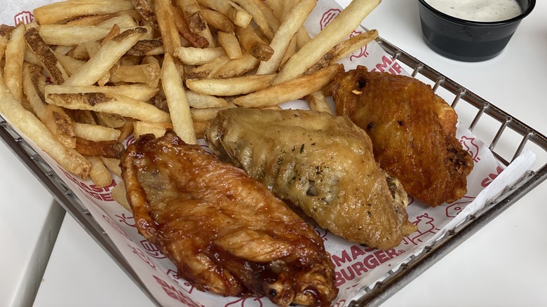 Smashburger chicken wings and fries
