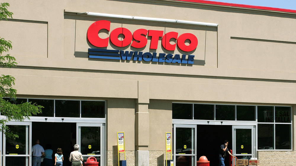 costco shoppers at entrance