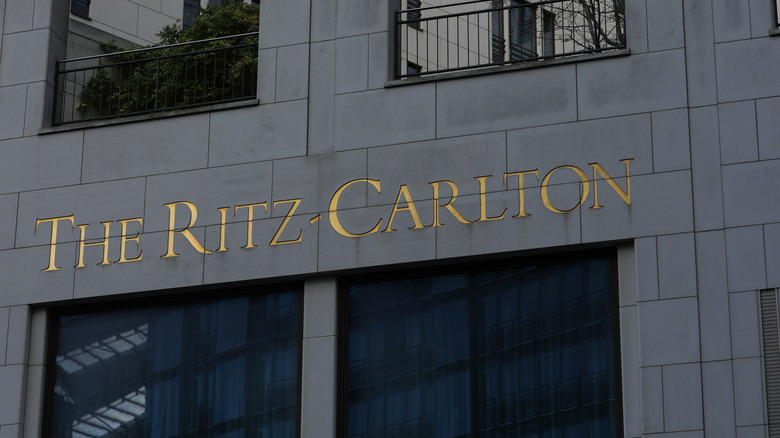 Ritz-Carlton Hotel