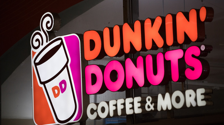Dunkin donuts sign