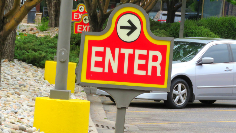 Enter sign at Wendy's Old-Fashioned Hamburgers