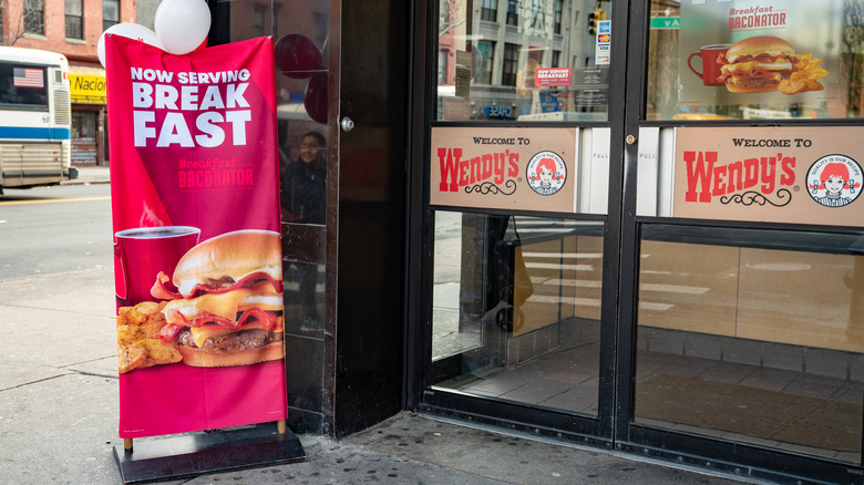 Wendy's storefront with breakfast sign