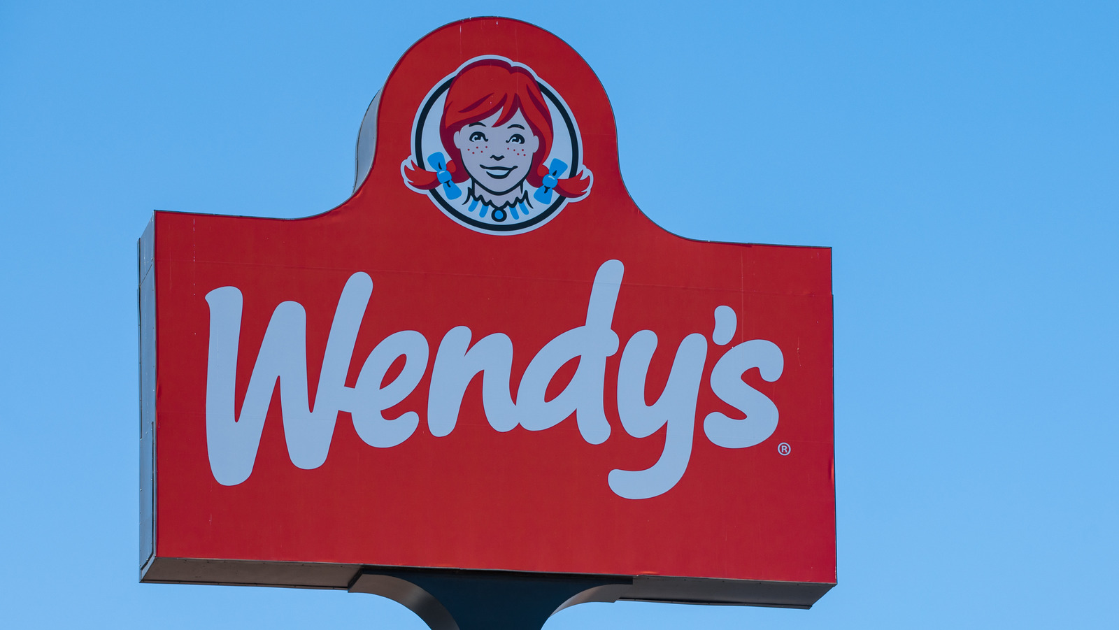 Wendy's Manager Exposed For Disturbing Behavior By Employee Video