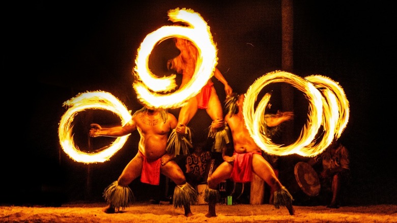 Samoan fire knife dance