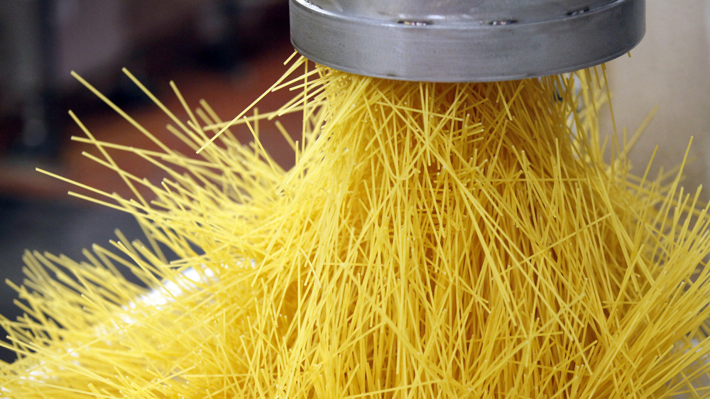 Spaghetti factory, individual spaghetto 