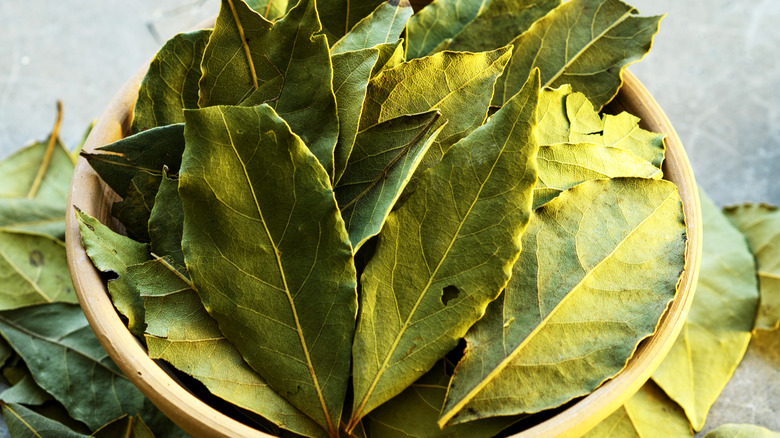 A bowl of dried bay leaves