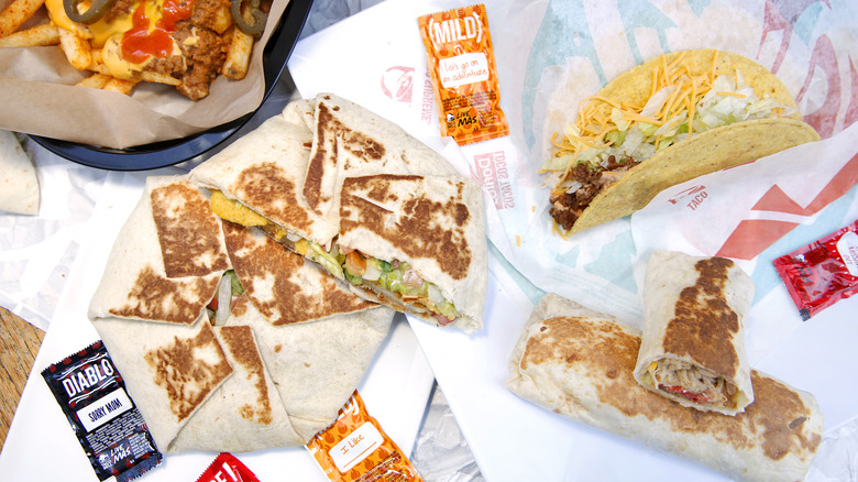 Taco Bell menu items and sauce