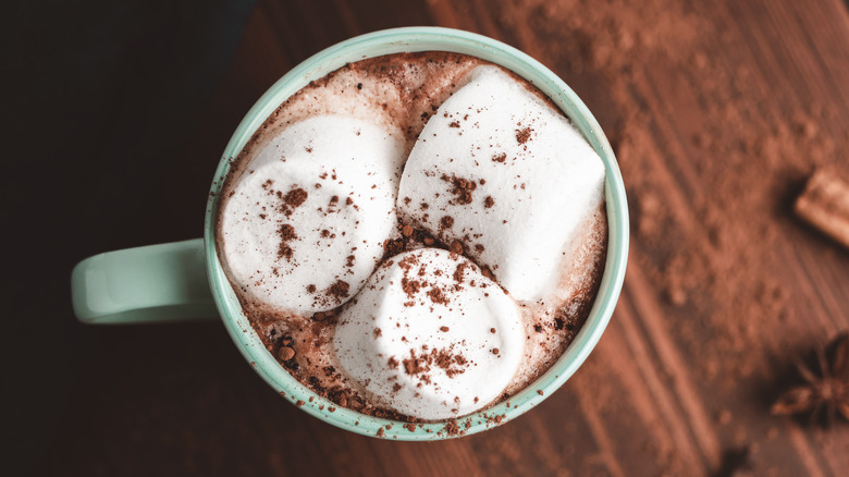 Marshmallows in mug of cocoa