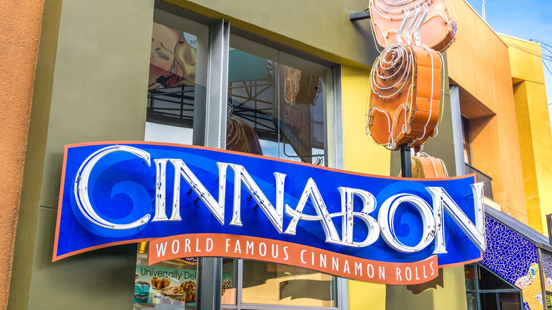 Cinnabon storefront sign