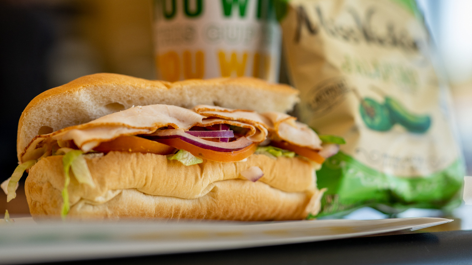 <a href="https://www.mashed.com/2254678/subway-leftovers-company-strategy/" target="_blank">What Does Subway Do With Leftover Food?</a>