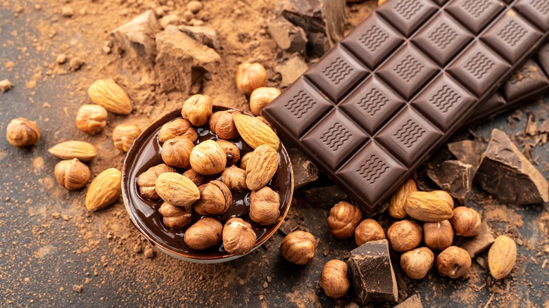 Chocolate Bar with nuts