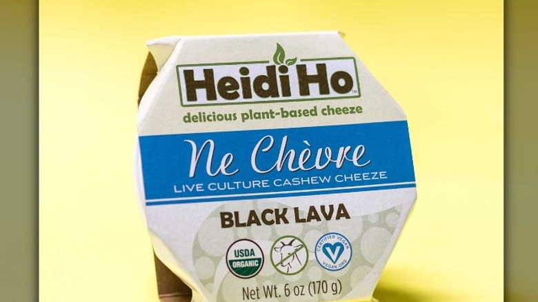   Heidi Ho Black Lava sūrio pakaitalas