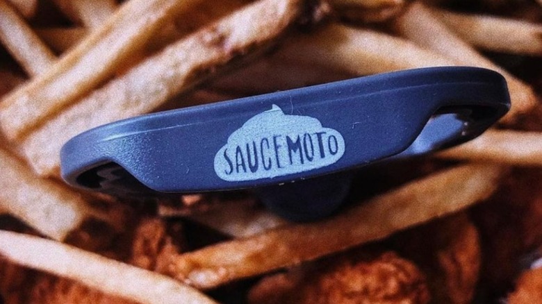 SauceMoto dip clip