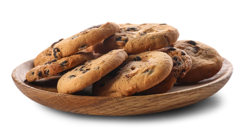 Cookies on a wooden plate