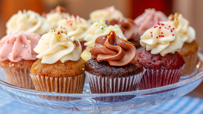 A tray full of cupcakes