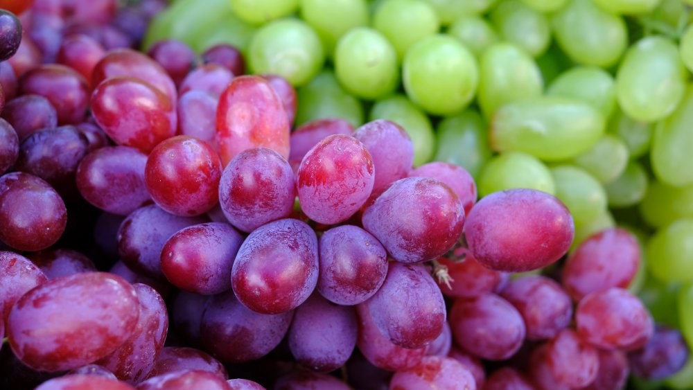 red and white grapes