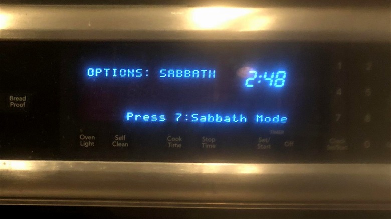 Close-up of oven control panel displaying Sabbath mode.