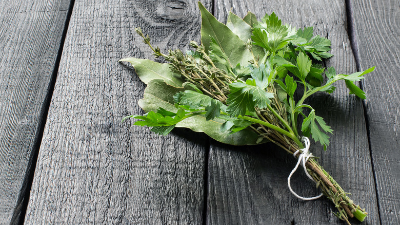 Fresh bouquet garni