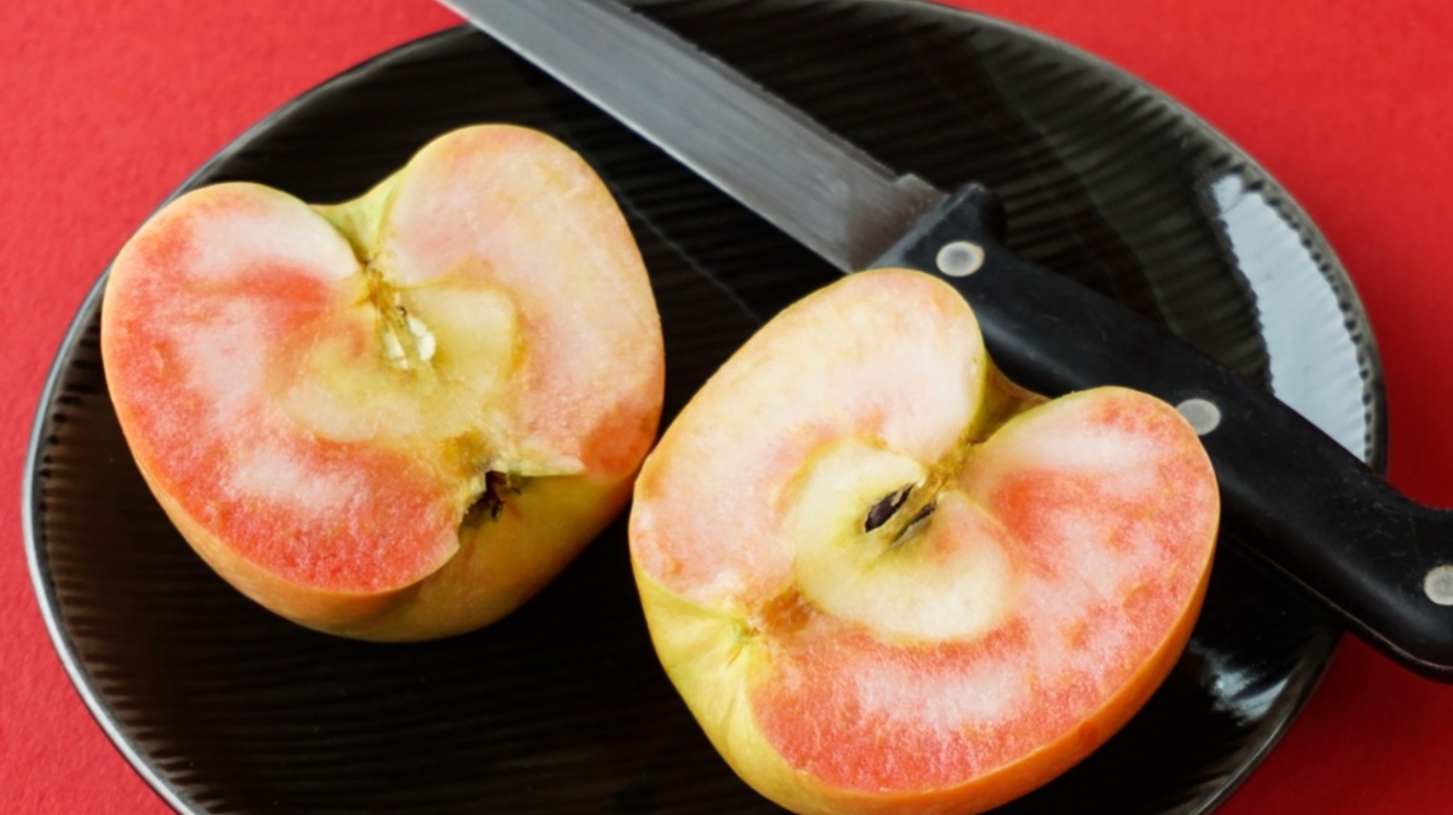 What Is A Lucy Apple And What Does It Taste Like?