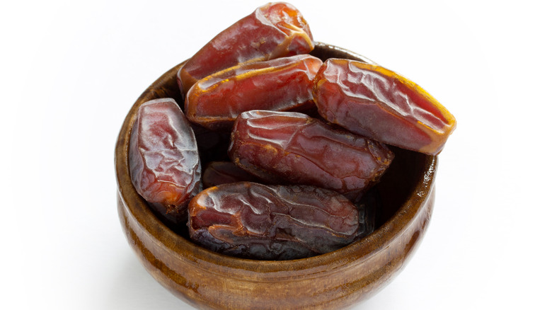 Date fruit in a bowl