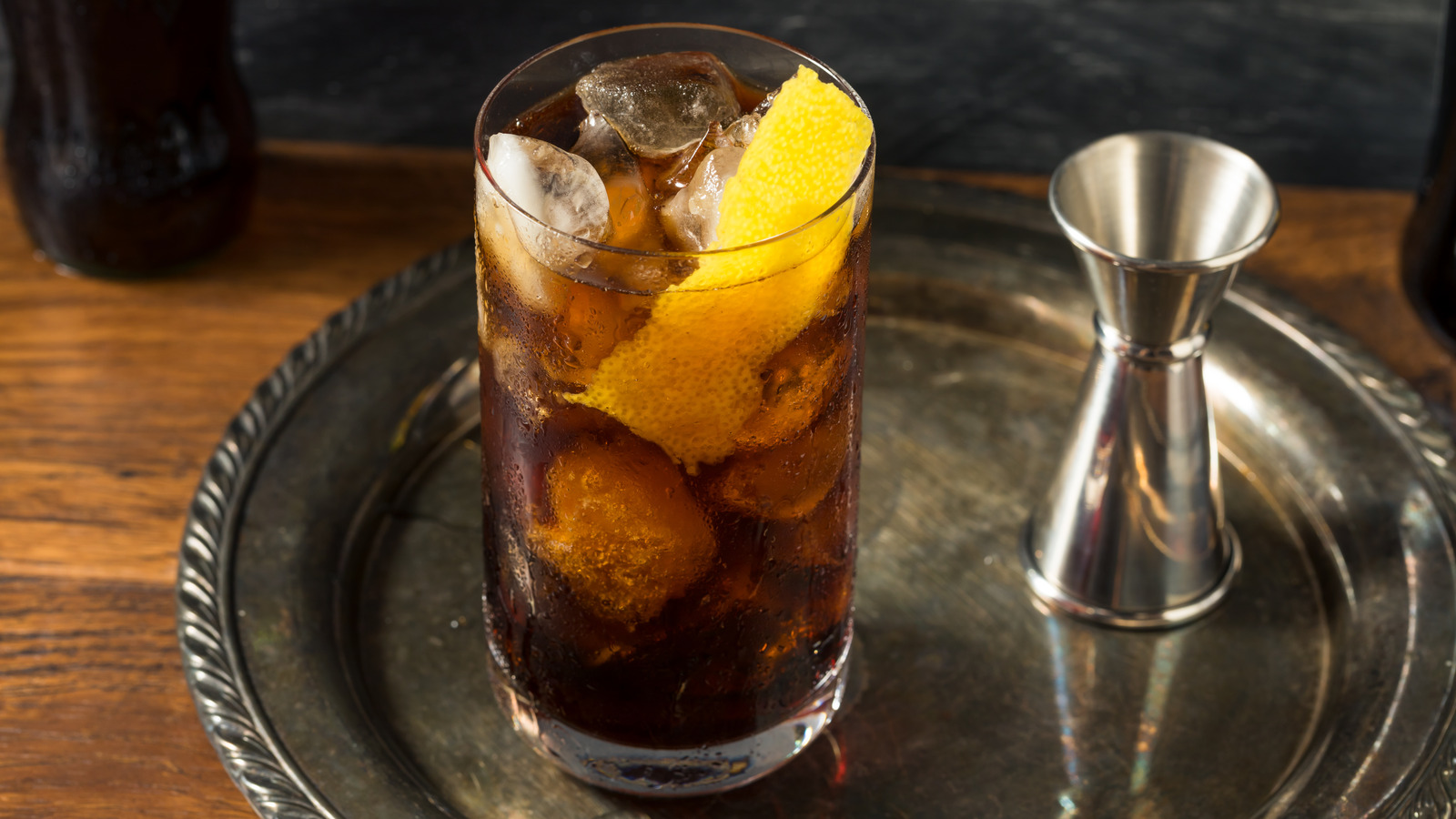 What Is Liqueur And What Does It Taste Like?