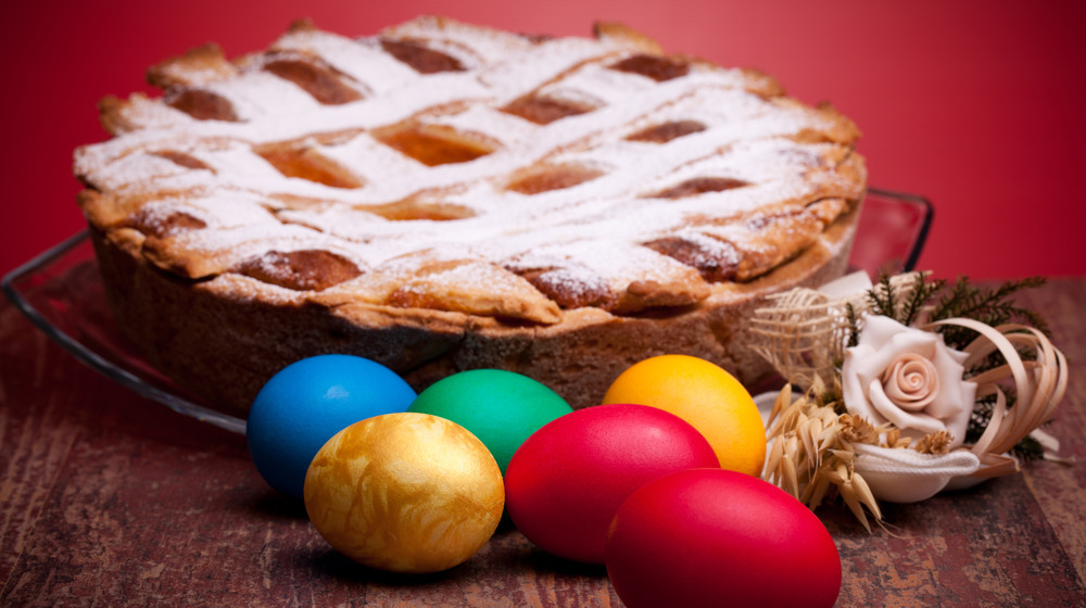 pastiera di grano and Easter eggs