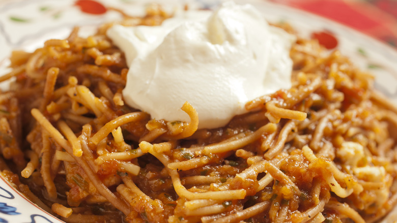 Sopa seca with Mexican crema