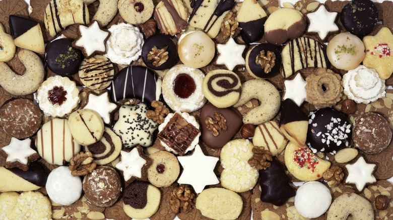 Overhead view of many assorted cookies