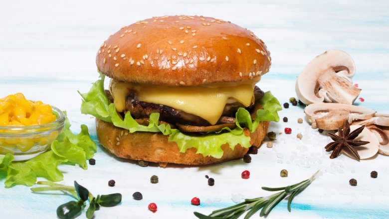 Cheeseburger with mushrooms