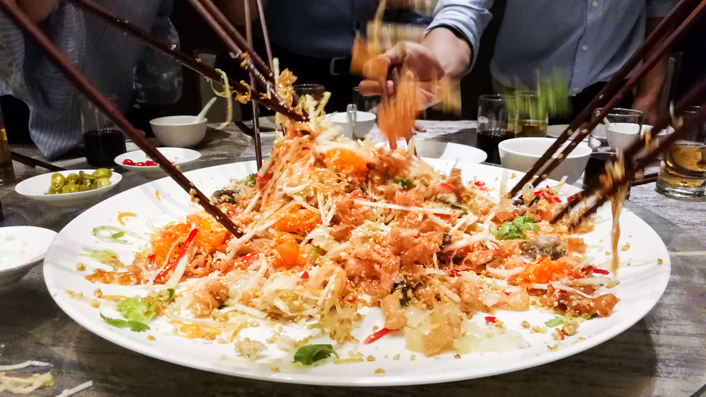 Tossing yusheng