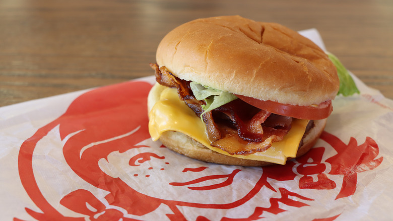 Wendy's sandwich on tray