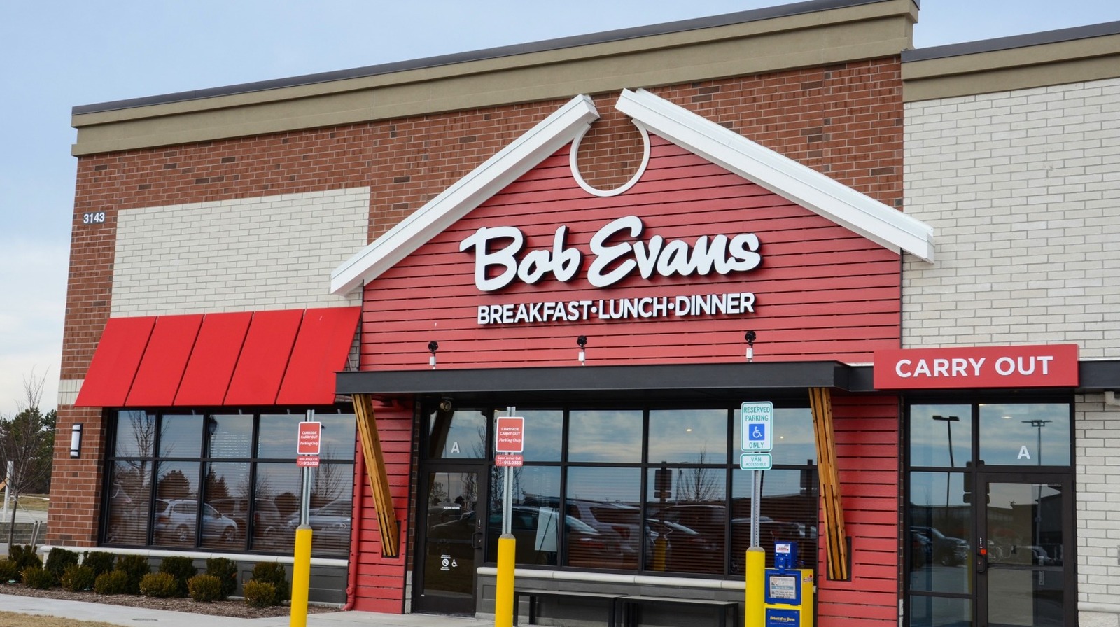What It's Really Like To Work At Bob Evans, According To Employees