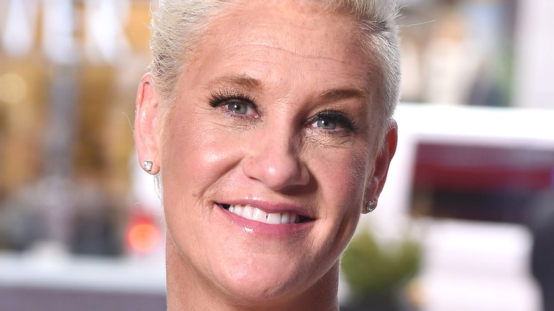 Anne Burrell smiling