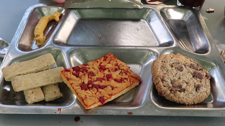 military pizza on tray