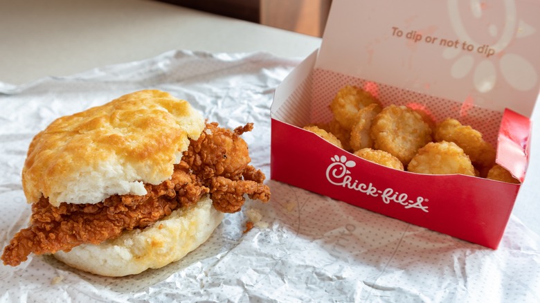 Chick-fil-a fried chicken sandwich and nuggets